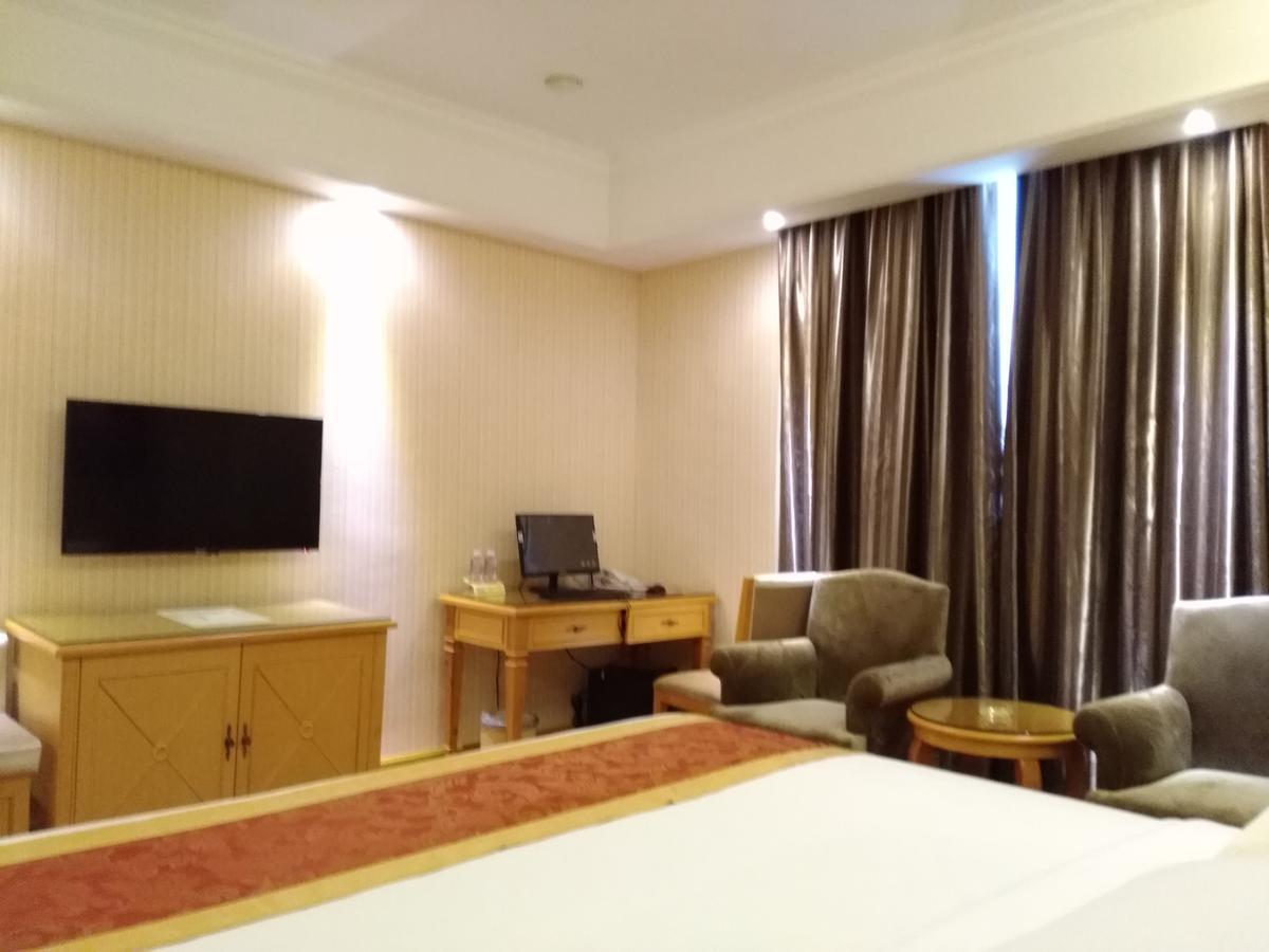 Vienna Hotel Shenzhen Bantian Vanke Zone 5 Exterior photo
