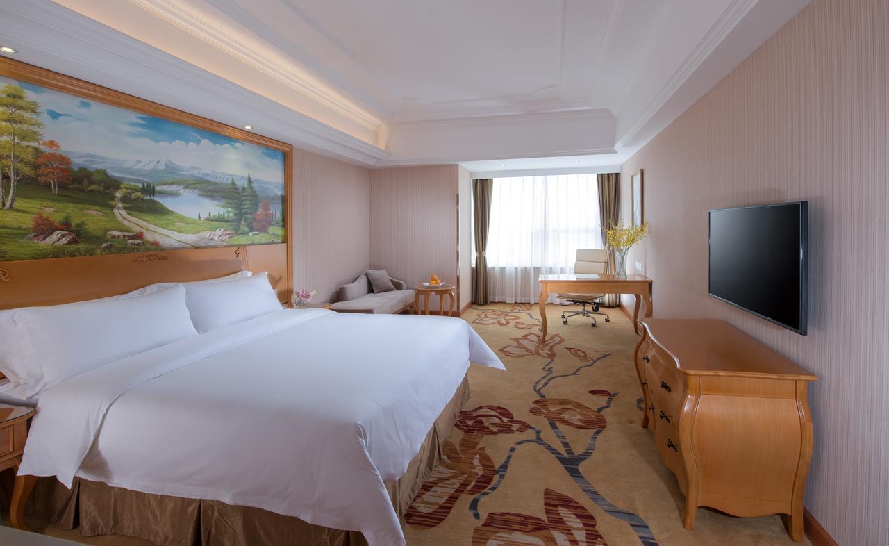 Vienna Hotel Shenzhen Bantian Vanke Zone 5 Exterior photo